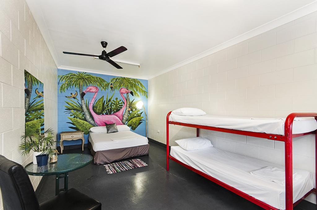 Adventurers Backpackers Hostel Townsville Exterior photo